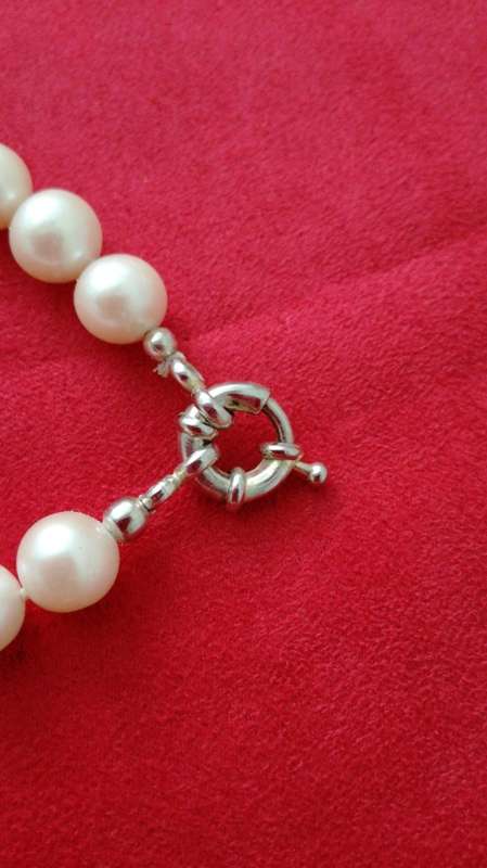 Pearl necklace